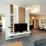 Апартаменты Stylish And Modern Near Nea Chora