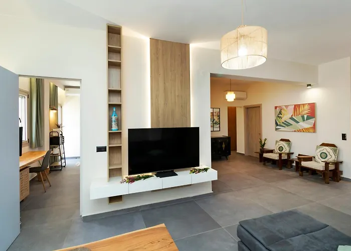 Apartment Stylish And Modern Near Nea Chora